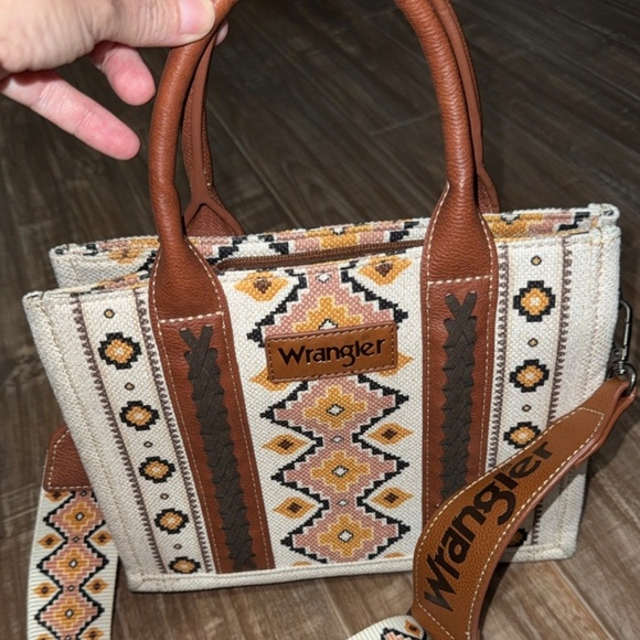 Purses - Picture 7 of 9